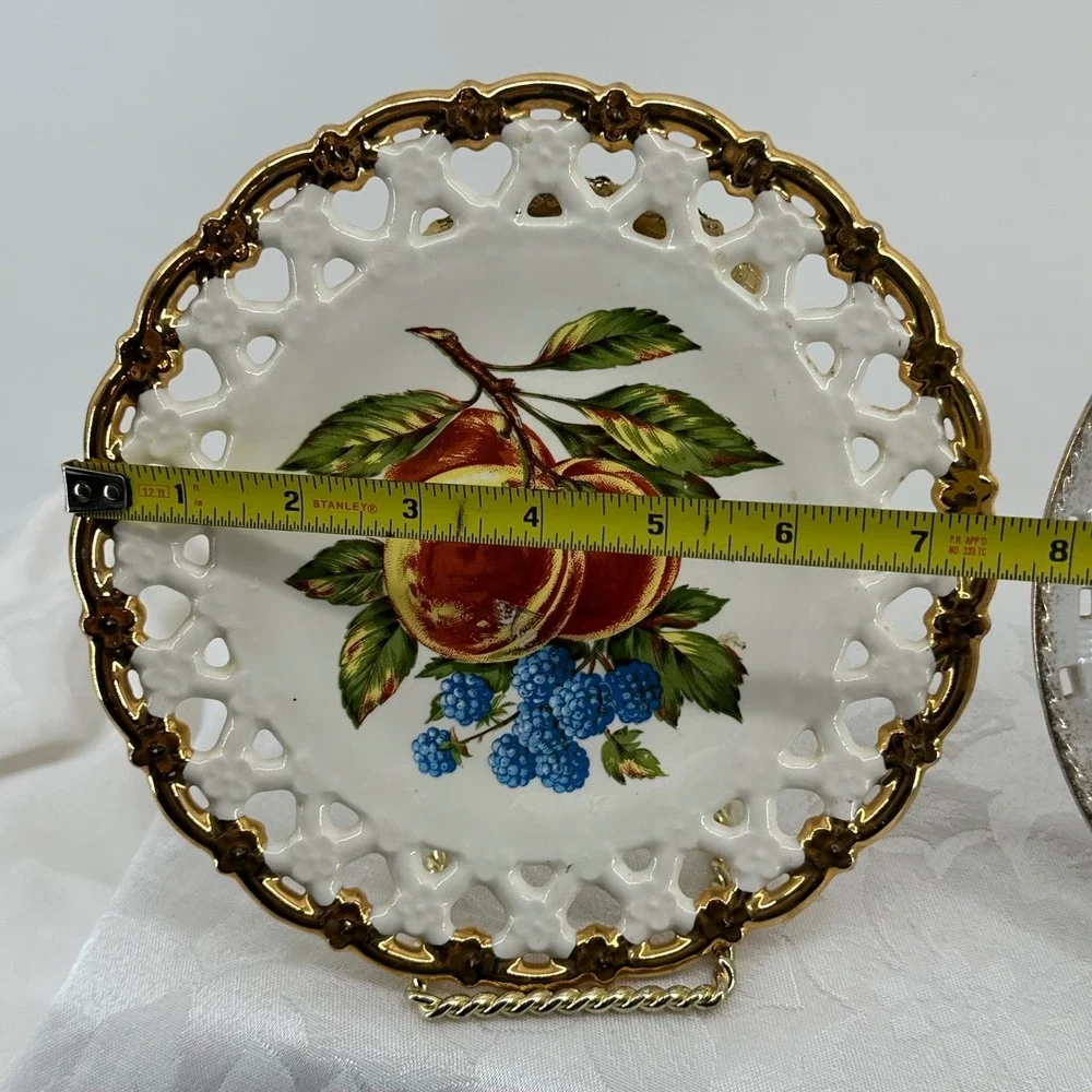 Vintage Decorative Pierced Plate White Gold Fruit Floral Reticulated Plate Wall